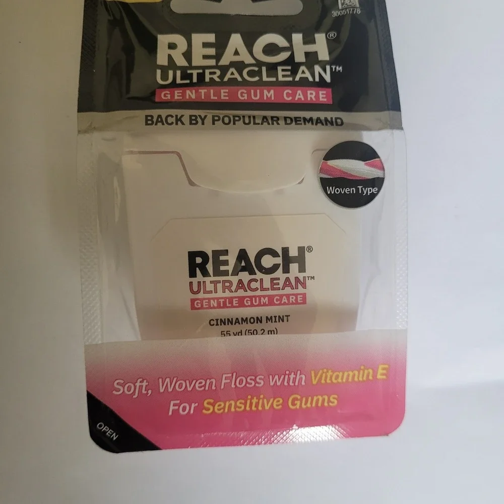 Reach UltraClean Gentle Gum Care Woven Floss Cinnamon Mint 2